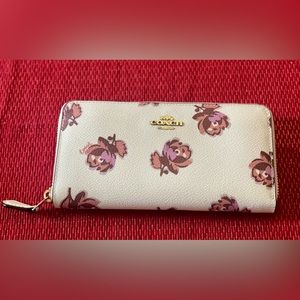 COACH accordion zip wallet with floral print *NWOT*